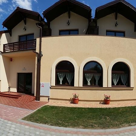 Pensiunea Berna Bacău Exterior foto